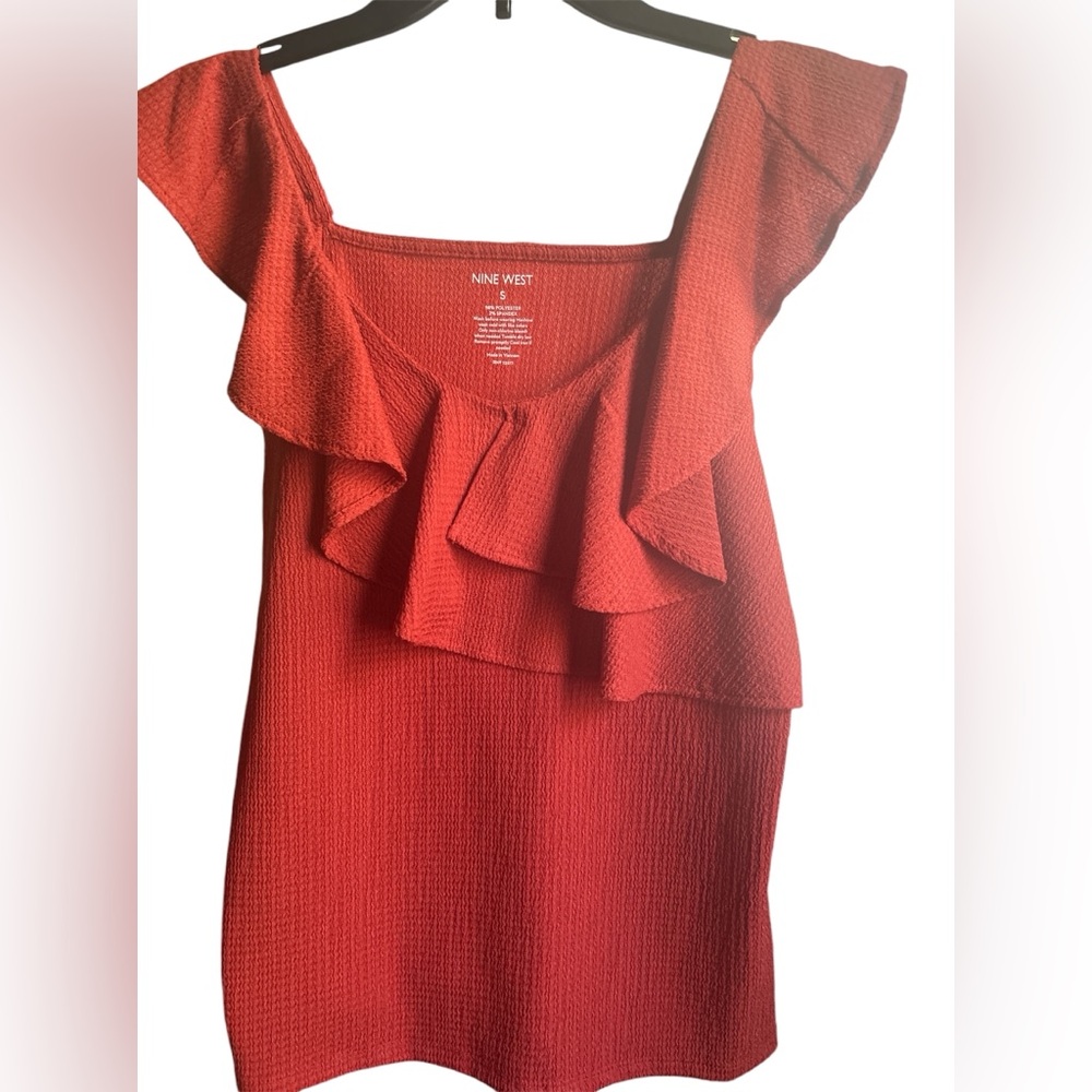 Nine West Women’s Sleeveless top